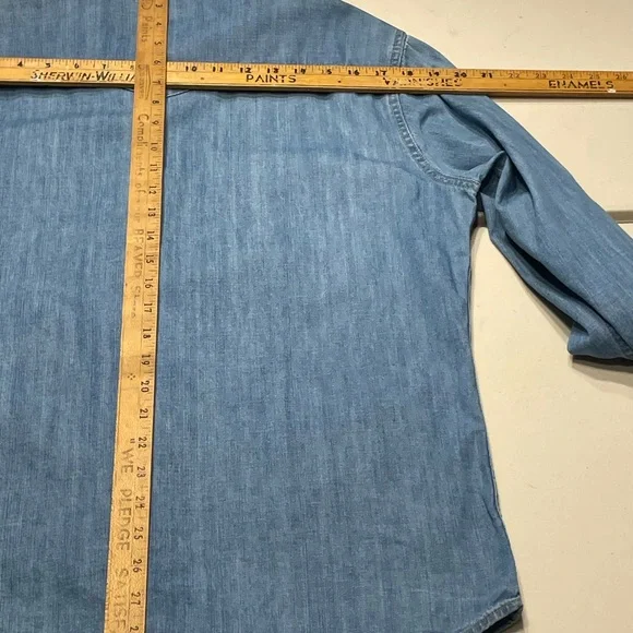 Levi's (2010’s) Large Slim Cowboy Cut Sky Blue Button-Up denim Shirt - Picture 13 of 13